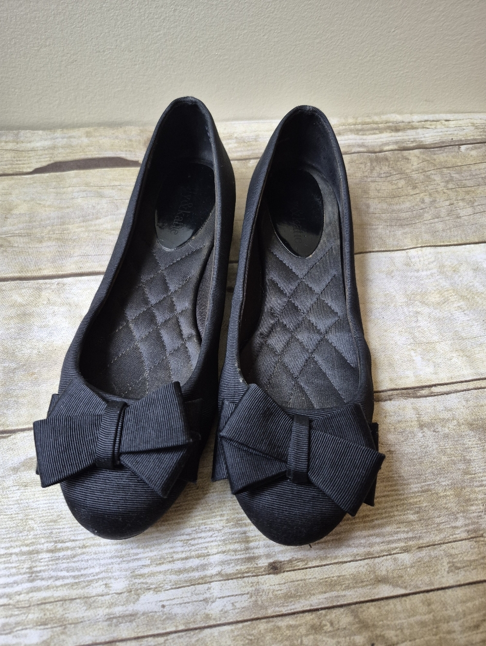 Kelly And Katie Classic Black Bow Ballet Flats - Women
